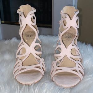 Vince Camuto Lorrana Pumps